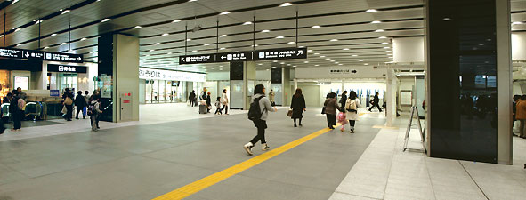 新大阪駅中央コンコース