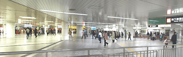 地下鉄御堂筋線／新大阪駅中央改札（5番改札口）付近